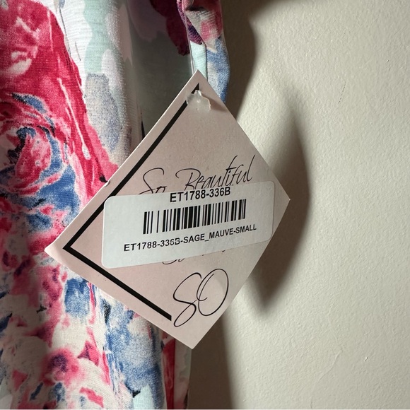 NWT Sew in Love Floral Print Women's Top with Black Sheer Lace Back Size Small - Picture 7 of 9